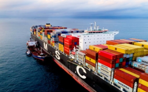 홍해 위기가 해외 무역 시장을 뒤흔들고 있다