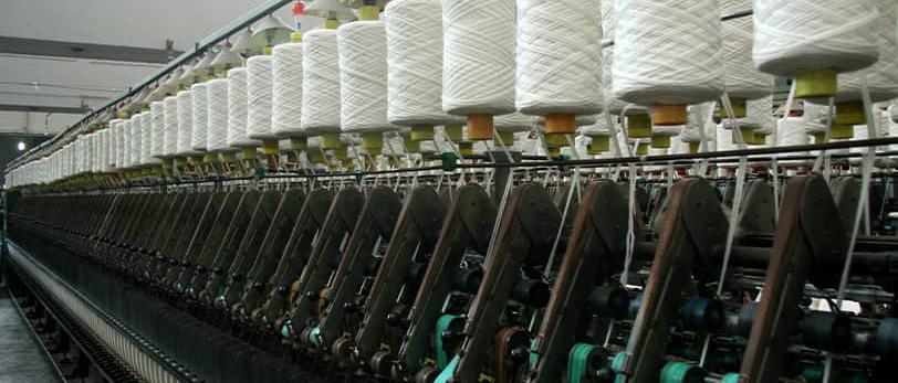 Red polyester staple fiber