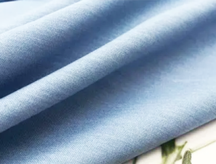 리오셀 섬유는 무엇으로 만들어지나요?